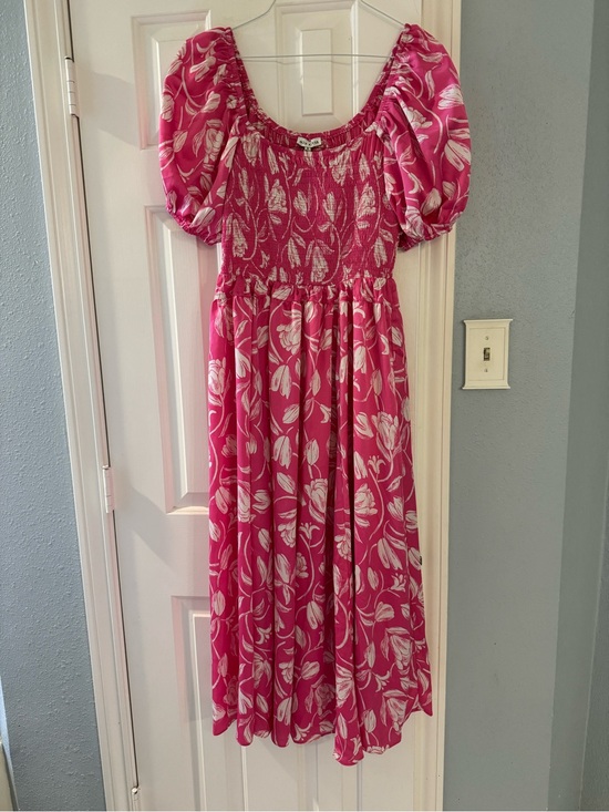 Moon River Dresses & Skirts - Pink Floral Puff-Sleeve Smocked Midi Dress